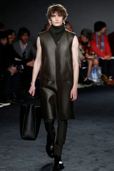 Look 26